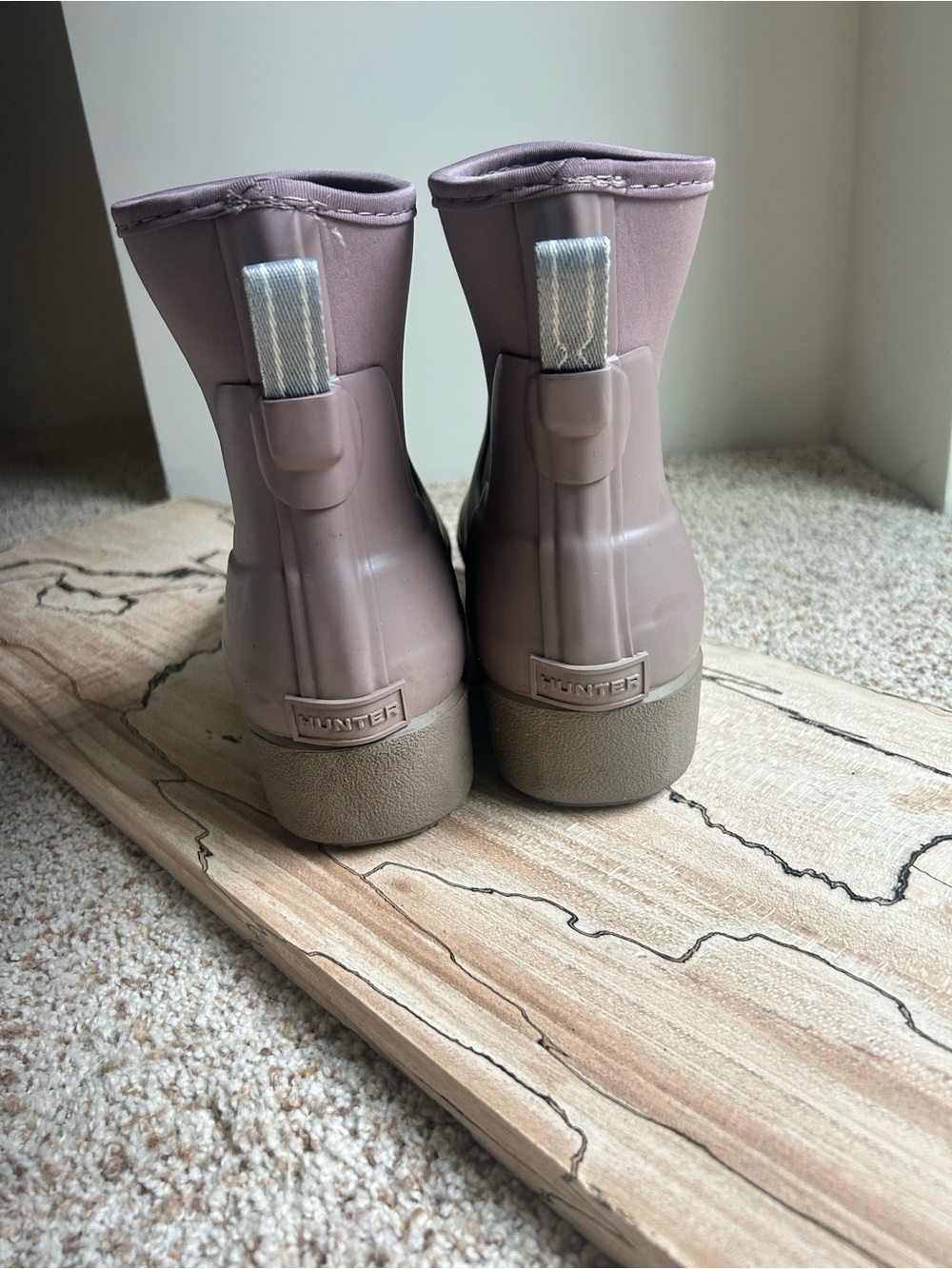Hunter Mauve Taupe Neoprene Collar Ankle Rain Boots Short Bootie Size 6.5 - Picture 4 of 4